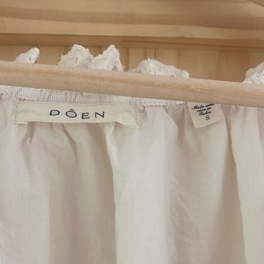 Doen White Eyelet Lace Crop Blouse - Picture 5 of 11